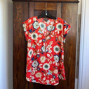 Express Women's Short Sleeve Blouse with Zipper Detail, Size Medium